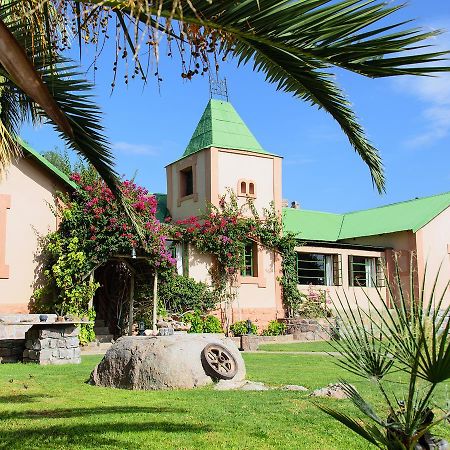 Gondwana Canyon Lodge Kanebis Екстериор снимка