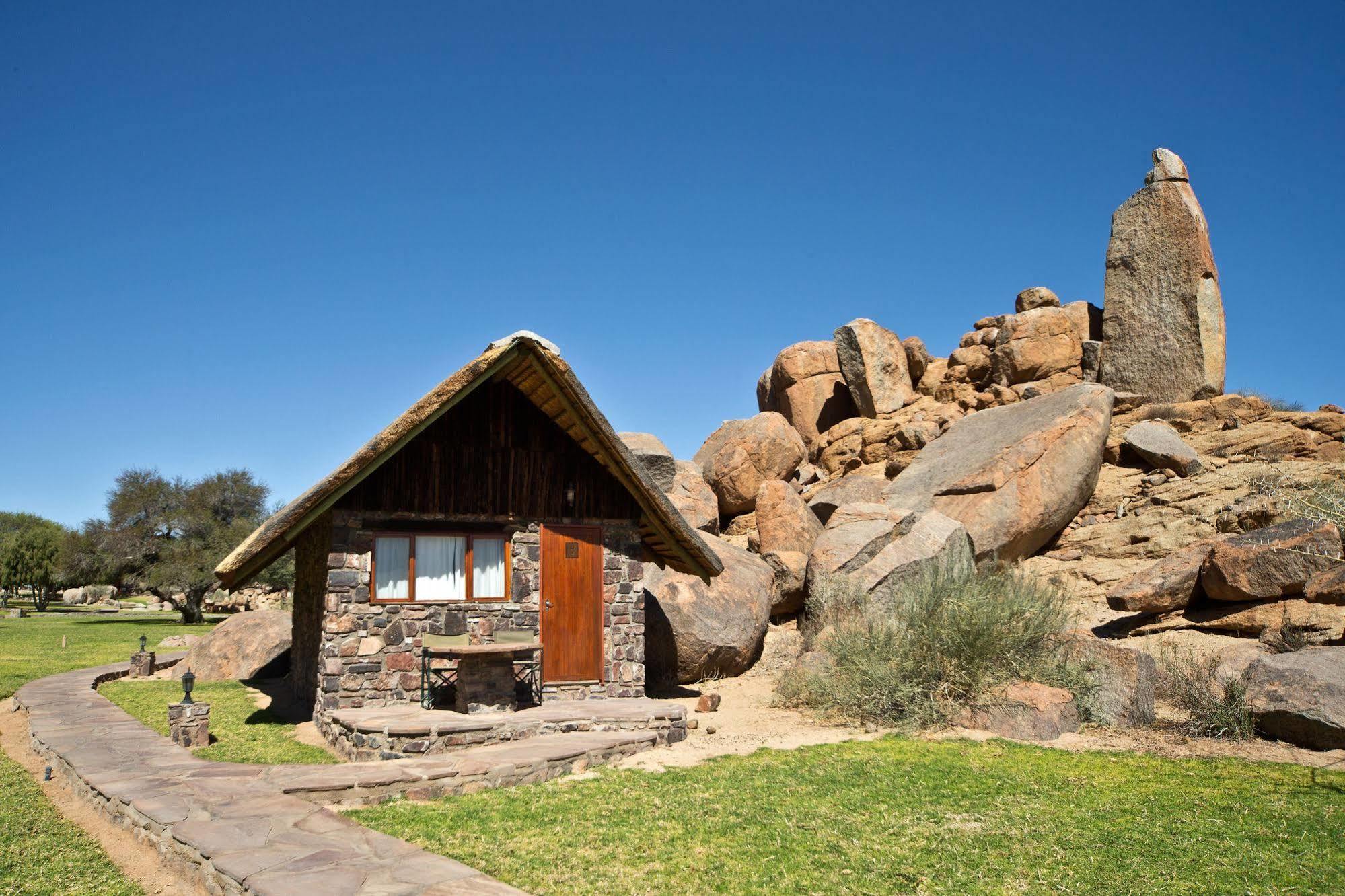 Gondwana Canyon Lodge Kanebis Екстериор снимка