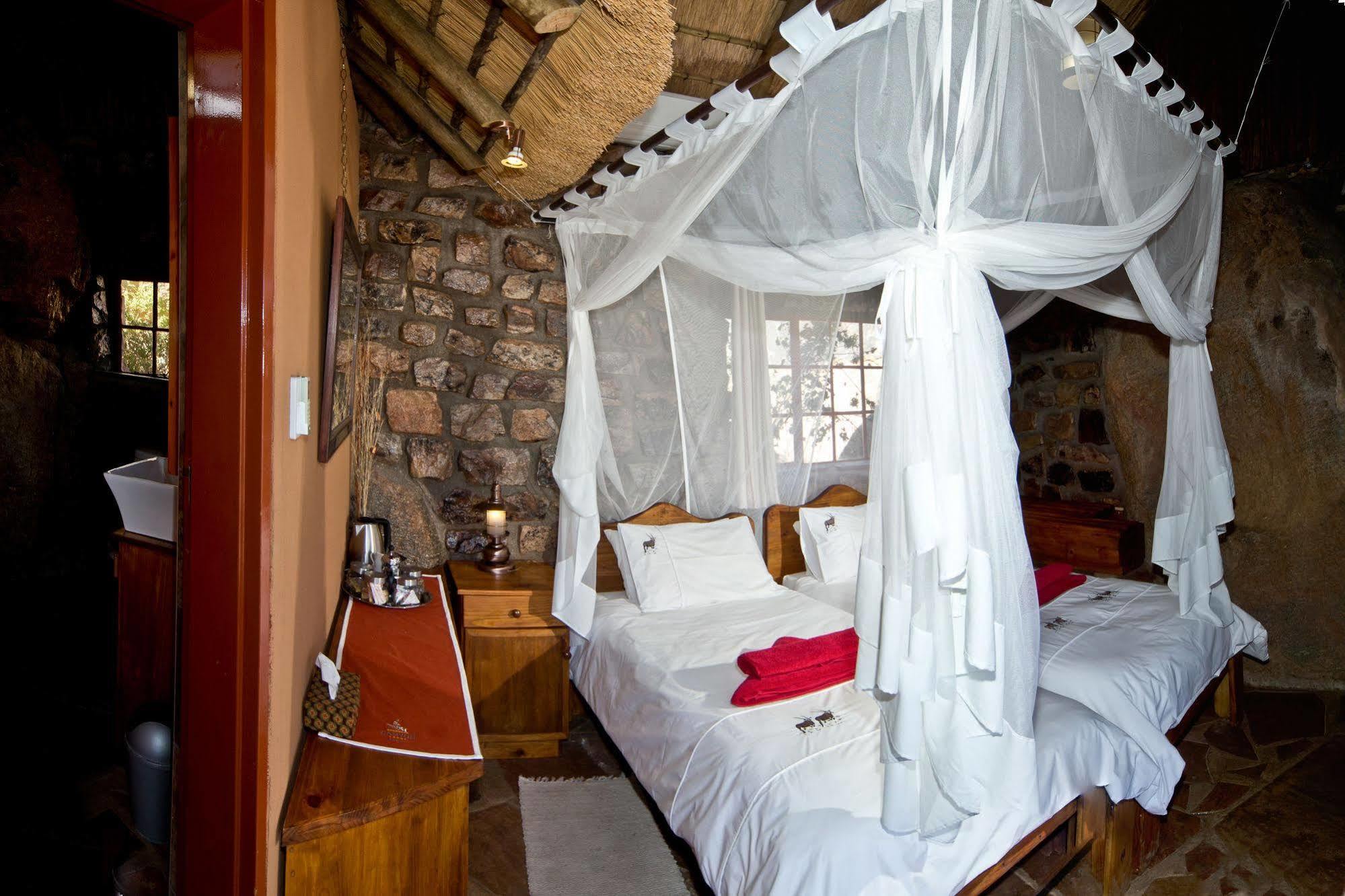 Gondwana Canyon Lodge Kanebis Екстериор снимка
