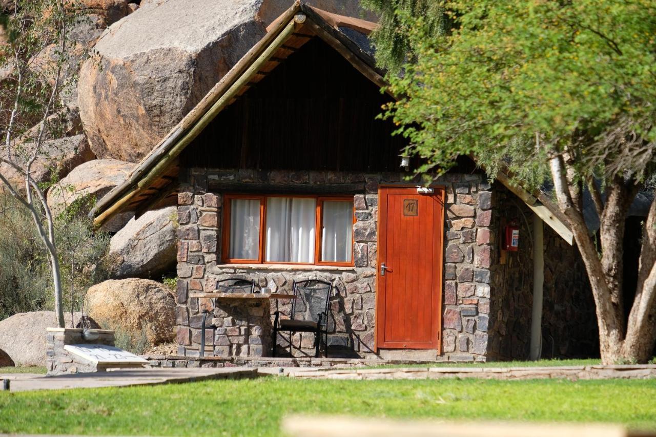 Gondwana Canyon Lodge Kanebis Екстериор снимка