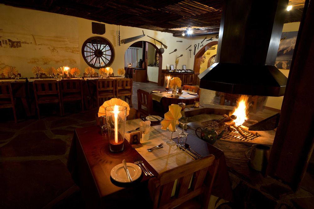Gondwana Canyon Lodge Kanebis Екстериор снимка