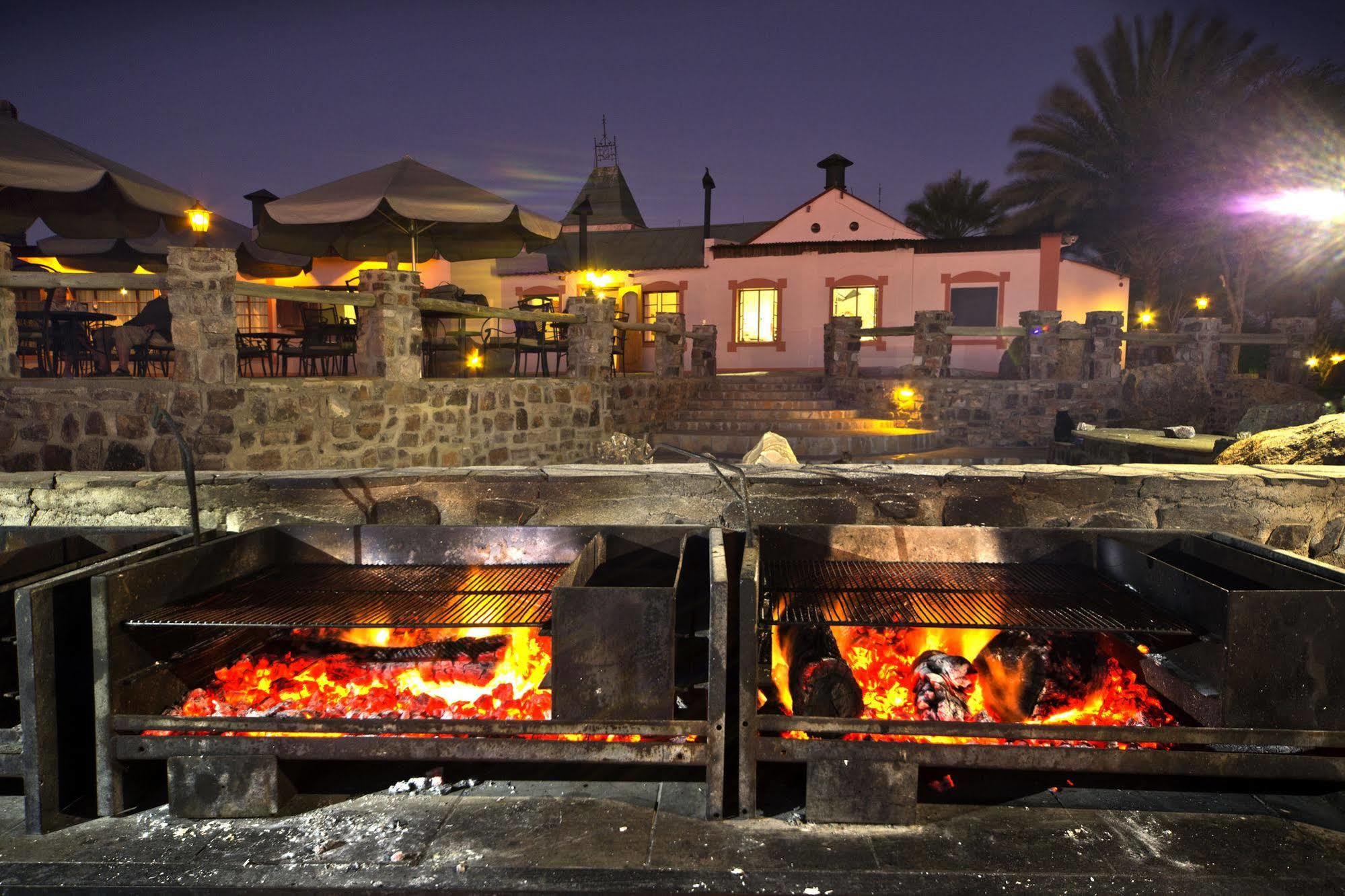 Gondwana Canyon Lodge Kanebis Екстериор снимка