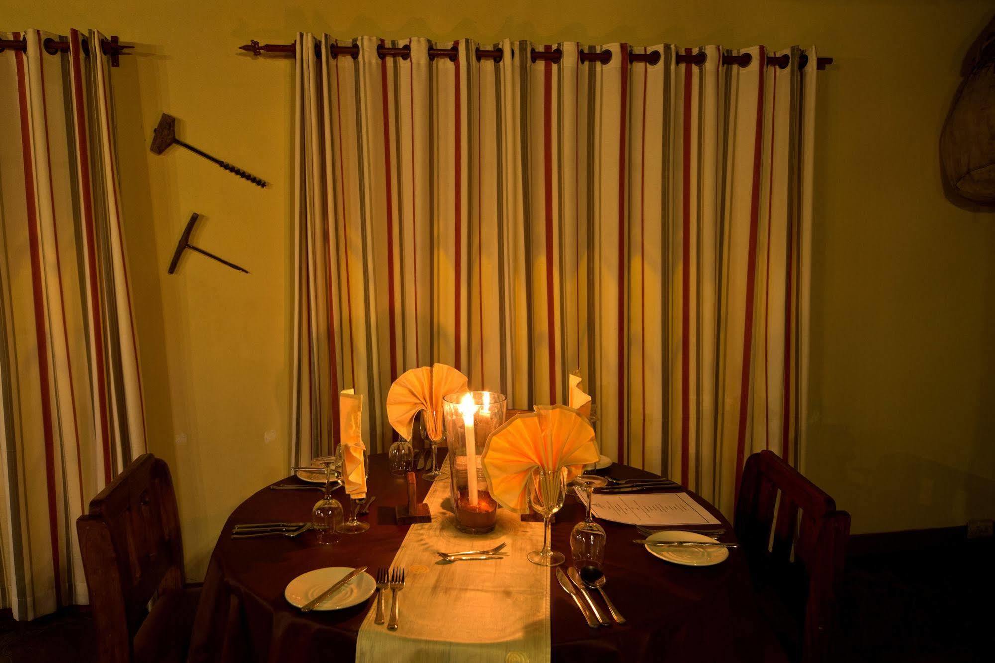 Gondwana Canyon Lodge Kanebis Екстериор снимка