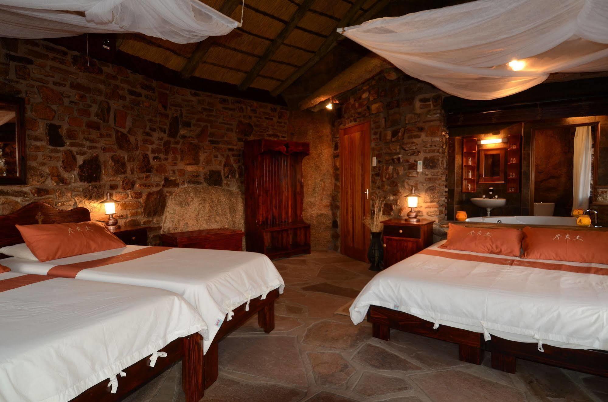 Gondwana Canyon Lodge Kanebis Екстериор снимка